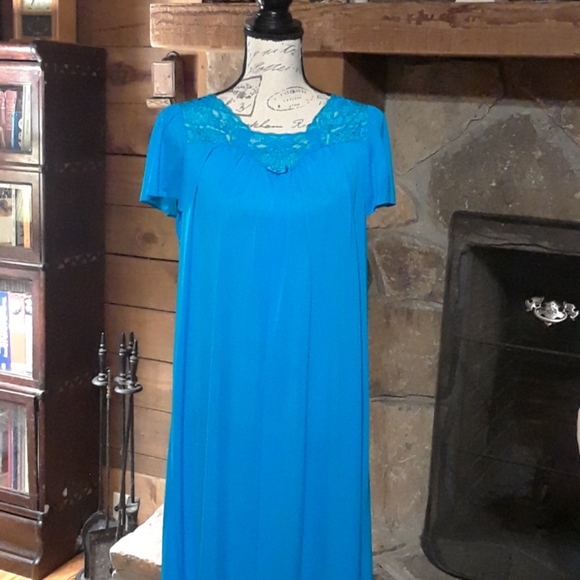 Vintage blue-green robe & gown set - Picture 4 of 8